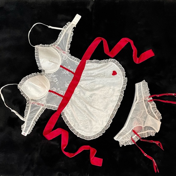 34C/S VS Victoria’s Secret Sexy Nurse Apron Costume garter lingerie white red - Picture 4 of 16